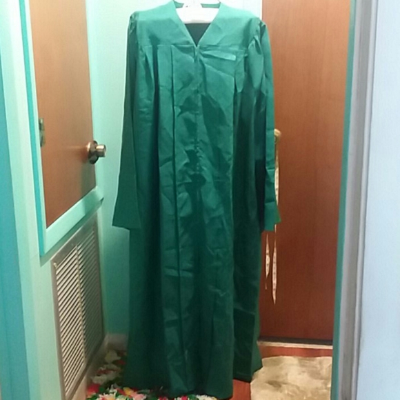 Graduation Gown 6ft 3- 6ft 5in Ht. - Picture 1 of 9